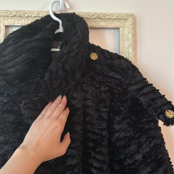 VINCE CAMUTO | Black Teddy Jacket Plush Texture Mid-Length - Picture 12 of 15